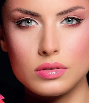   2013 Iraqi makeup 130629193804cxik.jpe