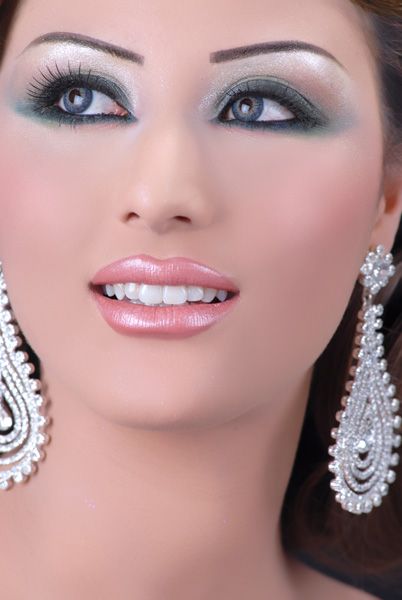   2013 Iraqi makeup 130629193806YN9M.jpg